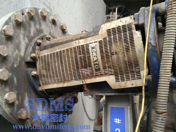 伊卡托側(cè)進(jìn)入攪拌器ESD42機(jī)械密封安裝現(xiàn)場(chǎng)